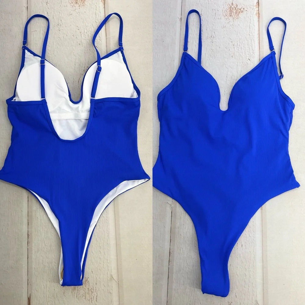 NWOT Women's Sexy  One Piece‎ High Cut Swimsuits SIZE MEDIUM